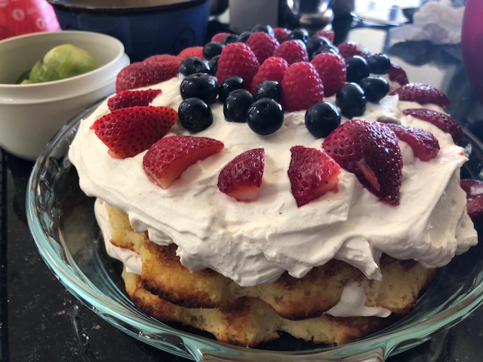 Keto vanilla cake