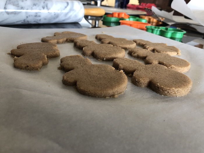 keto gingerbread cookies