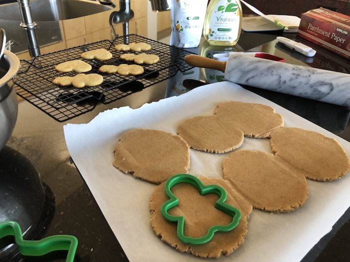 keto gingerbread cookies