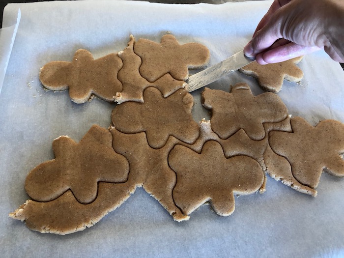 keto gingerbread cookies